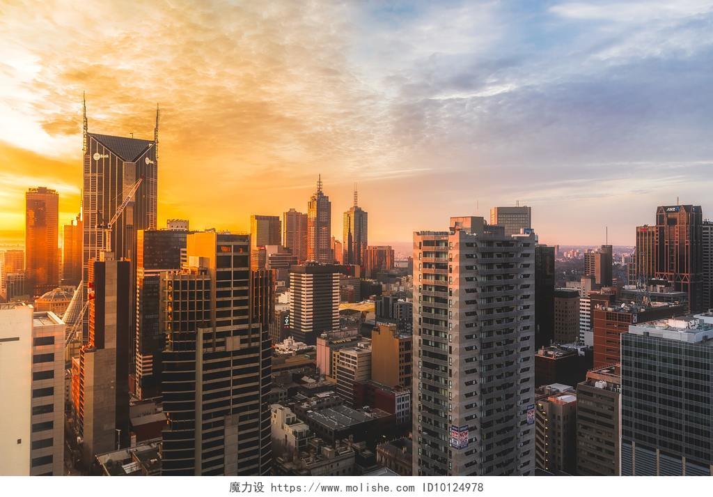 商务建筑城市日落背景图片
